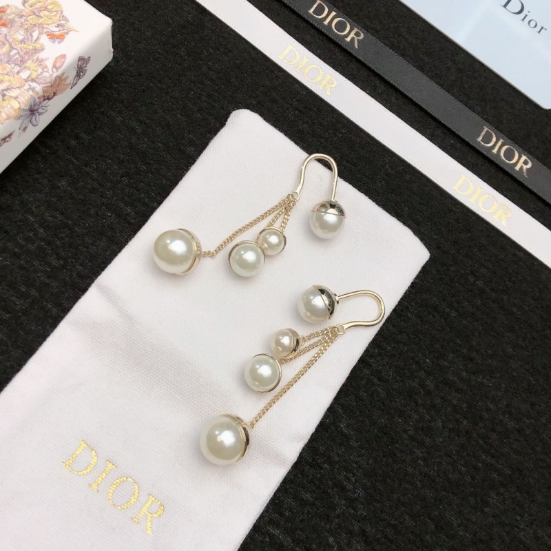 ch**an D*or earrings